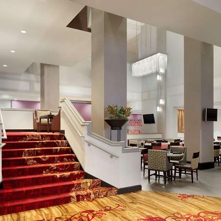 Hilton Fort Wayne At The Grand Wayne Convention Center (Adults Only) Экстерьер фото