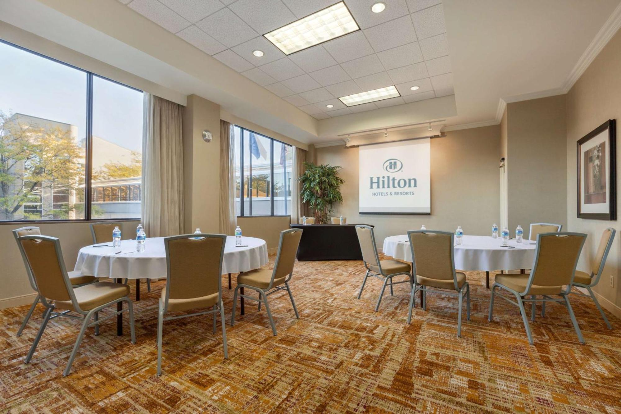Hilton Fort Wayne At The Grand Wayne Convention Center (Adults Only) Экстерьер фото