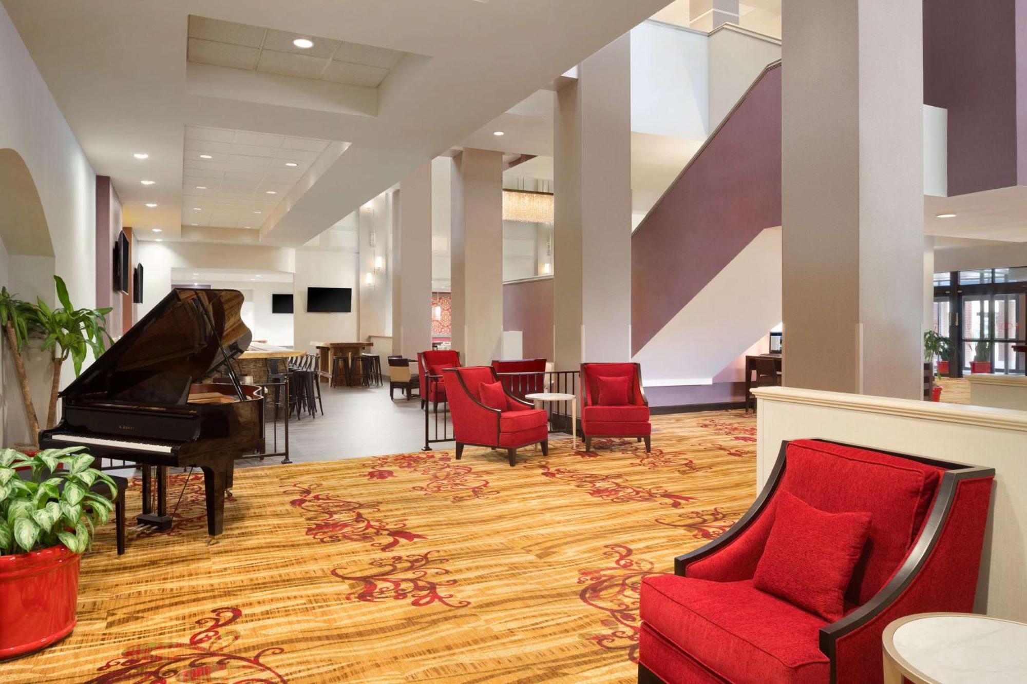 Hilton Fort Wayne At The Grand Wayne Convention Center (Adults Only) Экстерьер фото